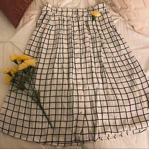 Black and white midi skirt grid